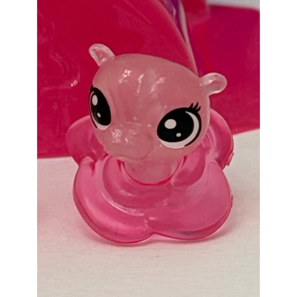 Hasbro Littlest Pet Shop Toy with Pink Pot New Miniature Mini Pets Two Tiny Figs
